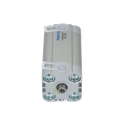 Cylindre pneumatique léger de 7 bar avec raccordement de fil mâle ADVU-32-20-A-P-A