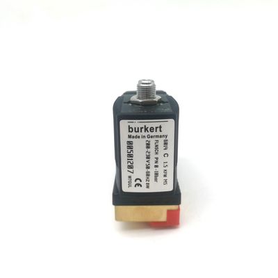 00134240 BURKERT 6013 Type action directe G1/8 pouces 2/2 normalement fermé 2.5 Flow Hole FKM Corps de soupape en laiton scellé 24VDC 8W 0~10bar