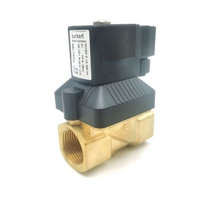 Valve solénoïde Burkert FKM Sceau 00126091 24VDC 8W 0~6bar 6013 Type action directe G1/8 pouces 2/2 normalement fermé 3.0 trou d'écoulement
