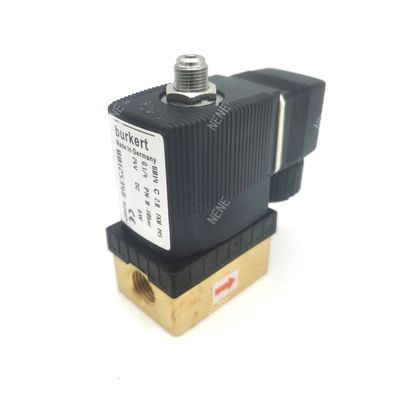 FKM Seal soupape solénoïde G1/4 pouce G1/4 pouce 00125304 6013 Type Action directe 2/2 Normalement fermé 3.0 Flow Hole FKM Seal 220VAC 8W 0~10bar Corps de soupape en laiton