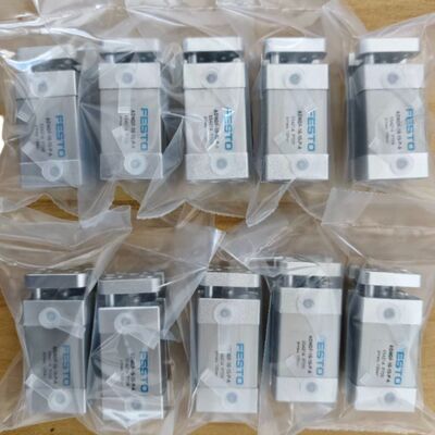 Cylindre à double action compact à 30 mm de course Festo ADNGF-12-30-P-A, 12 mm avec barre de guidage 554210