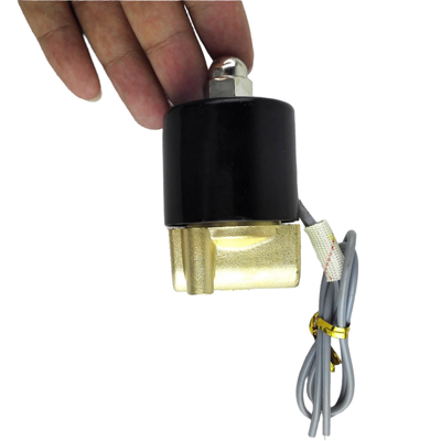 2.5 mm de débit soupape électromagnétique pneumatique avec mouvement direct et température -5°C à 80°C 2W-025-08