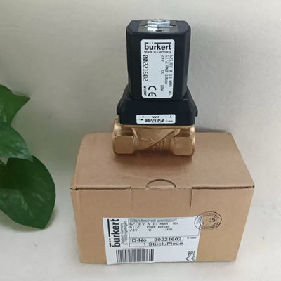 Électrovanne d'origine Burkert 00221605 6213 NC, port G1/2, joint NBR à 13 orifices, boîtier en laiton, fonctionnant à -10 ℃ à 80 ℃ 0-10bar, AC220V 8W